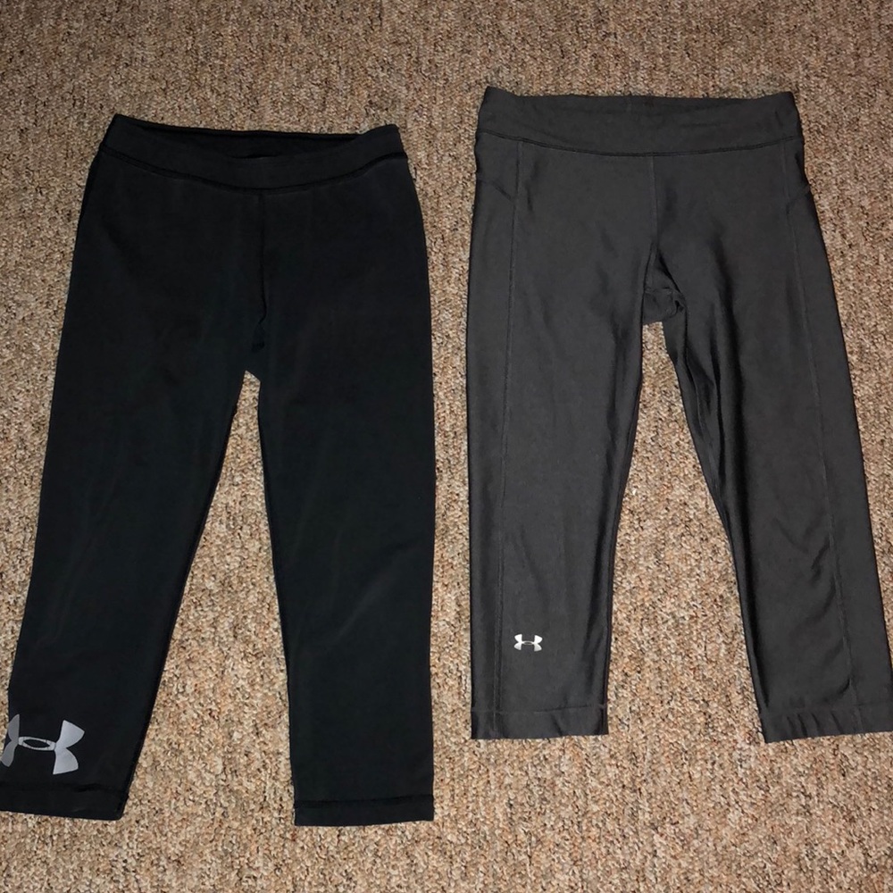 Bundle 2 cropped pairs of under armour leggings